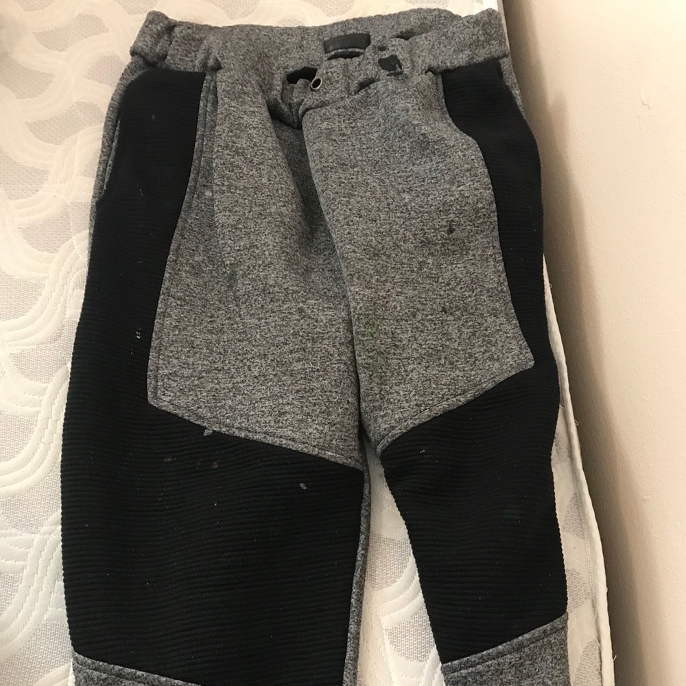 Joggers (black and grey)